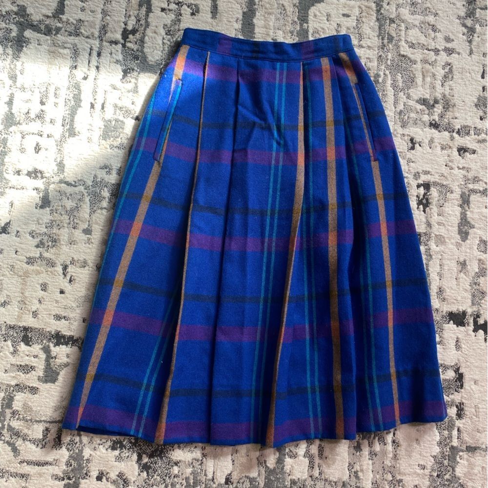 Vtg 100% Wool Pleated Blue Skirt Womens 4